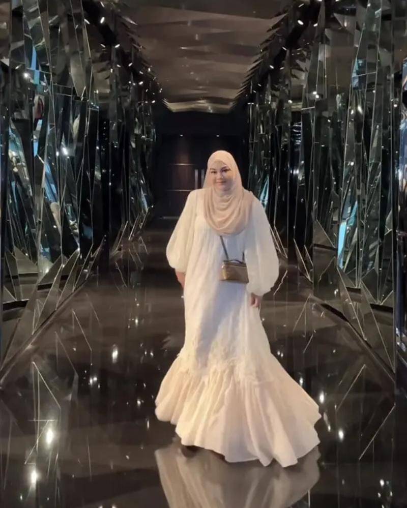 Instagram/aurelie.hermansyah